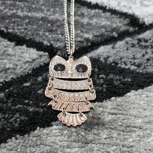 VINTAGE OWL SILVER-TONE METAL HINGED PENDANT NECKLACE
